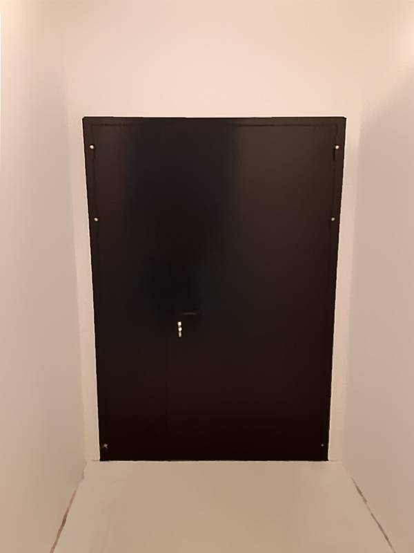 Полуторастворчатая дверь, фото внешней стороны (ТЦ, г. Балашиха) Полуторастворчатая дверь, фото внешней стороны (ТЦ, г. Балашиха)