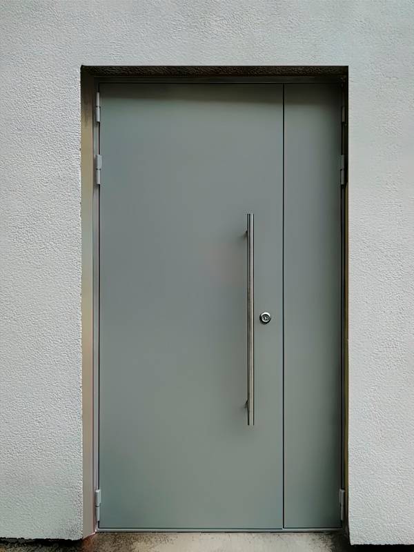 Полуторная техническая дверь Полуторная техническая дверь