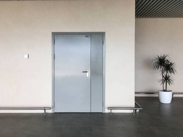 Противопожарная дверь