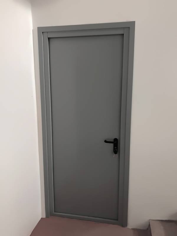 Внутренняя сторона двери (пос. Огниково, д.19) Внутренняя сторона двери (пос. Огниково, д.19)