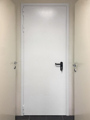 Дверь с внешней стороны